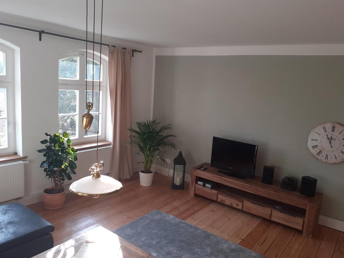Ferienwohnung Ehemalige Revierfoersterei "Uns Luett" Kuhstorf Экстерьер фото