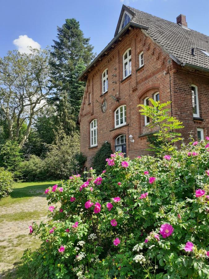 Ferienwohnung Ehemalige Revierfoersterei "Uns Luett" Kuhstorf Экстерьер фото