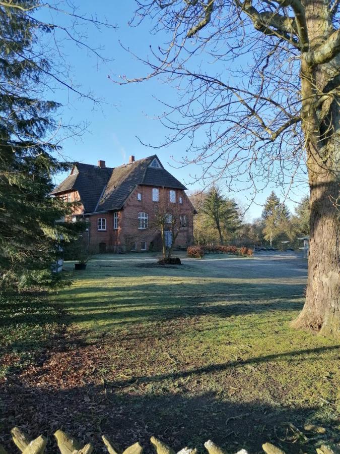 Ferienwohnung Ehemalige Revierfoersterei "Uns Luett" Kuhstorf Экстерьер фото